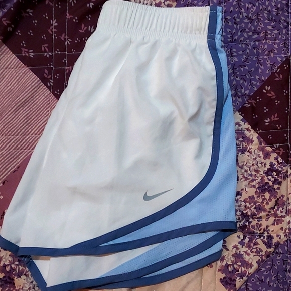 Nike sports shorts - Picture 5 of 5